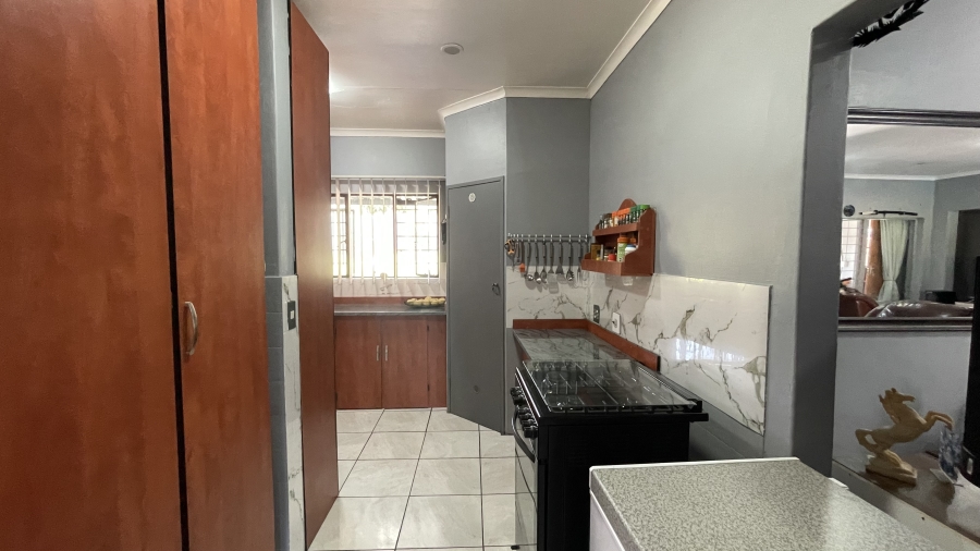 4 Bedroom Property for Sale in The Reeds Gauteng