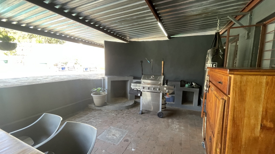 4 Bedroom Property for Sale in The Reeds Gauteng