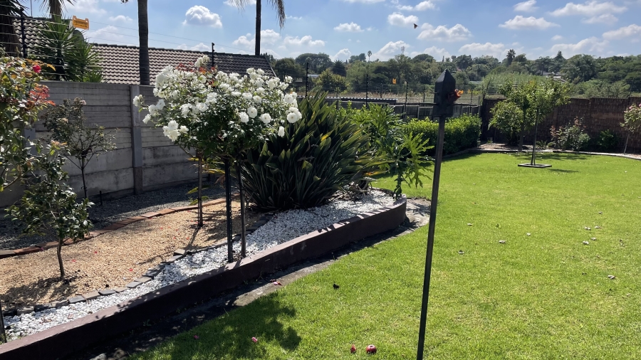 4 Bedroom Property for Sale in The Reeds Gauteng