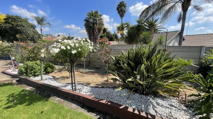 4 Bedroom Property for Sale in The Reeds Gauteng