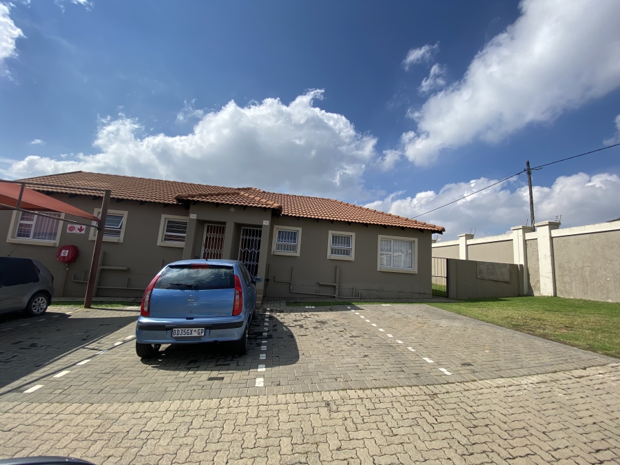 2 Bedroom Property for Sale in Rynfield A H Gauteng