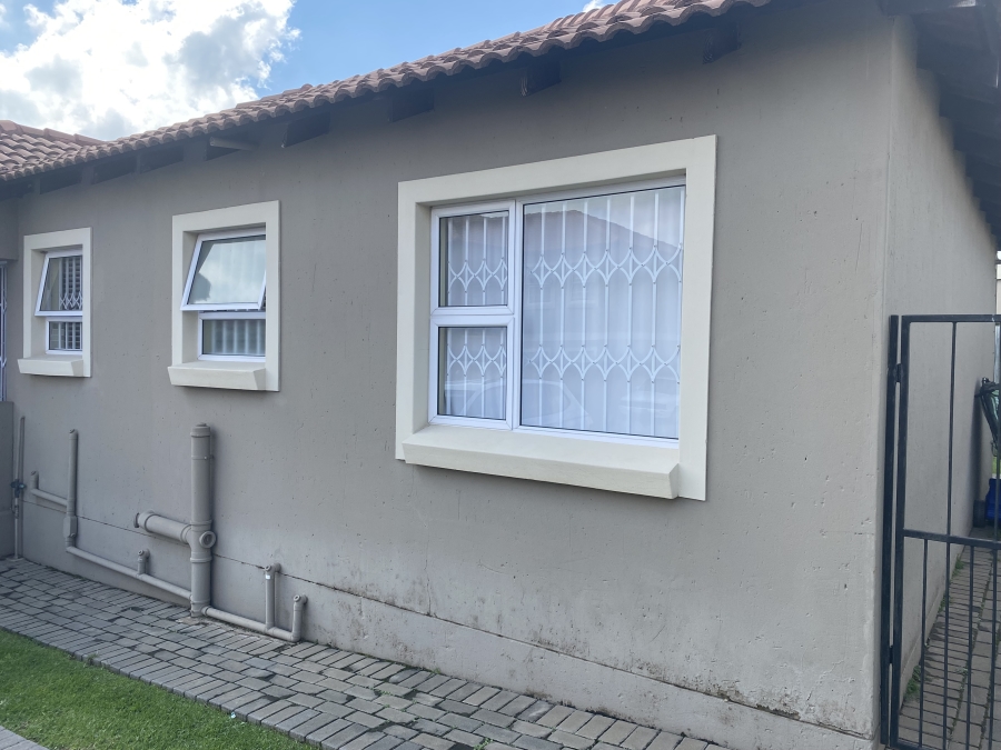 2 Bedroom Property for Sale in Rynfield A H Gauteng