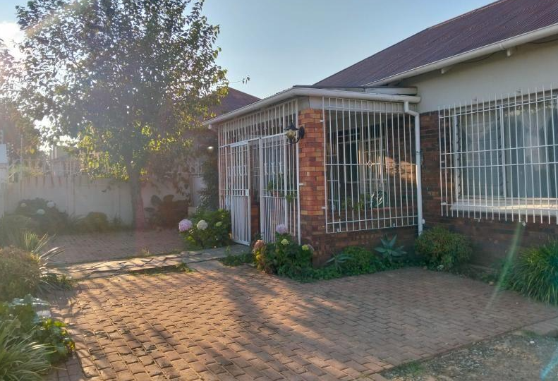 2 Bedroom Property for Sale in Kenilworth Gauteng