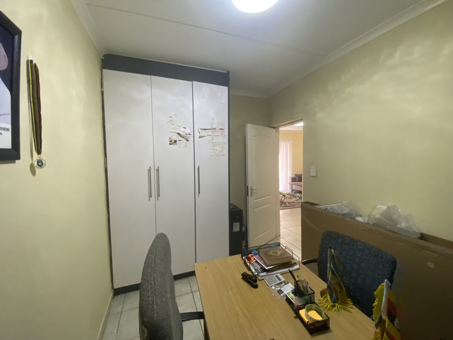 2 Bedroom Property for Sale in Rynfield A H Gauteng