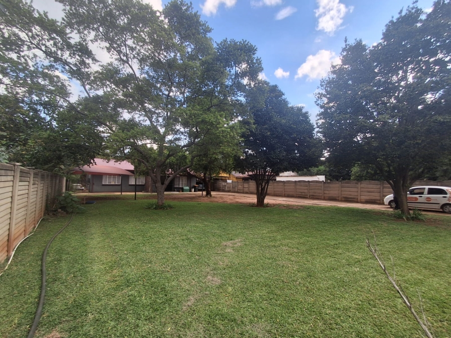 5 Bedroom Property for Sale in Duncanville Gauteng