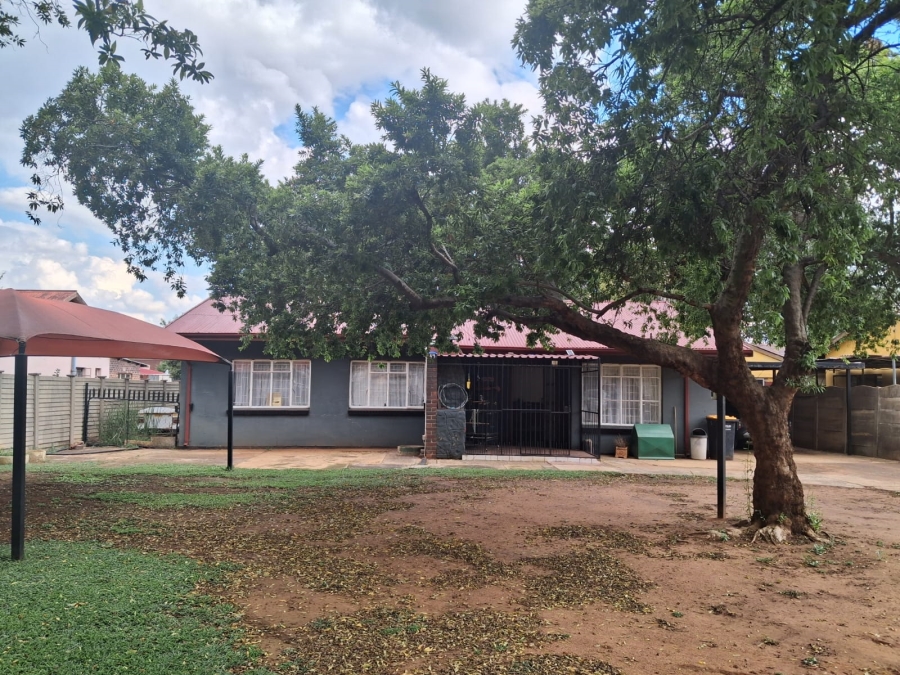 5 Bedroom Property for Sale in Duncanville Gauteng