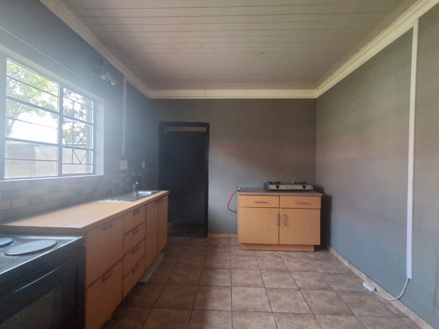 5 Bedroom Property for Sale in Duncanville Gauteng