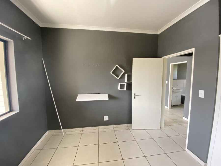 2 Bedroom Property for Sale in Rynfield A H Gauteng