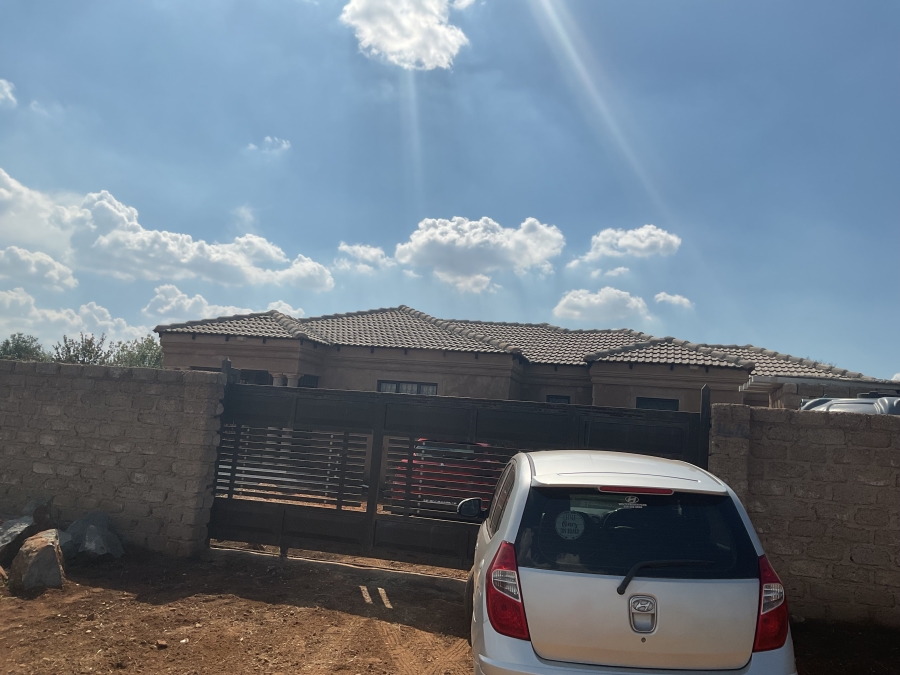 3 Bedroom Property for Sale in Chris Hani Gauteng