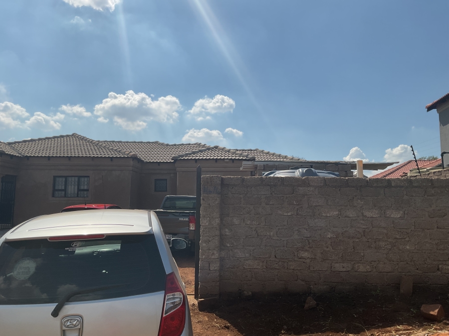 3 Bedroom Property for Sale in Chris Hani Gauteng