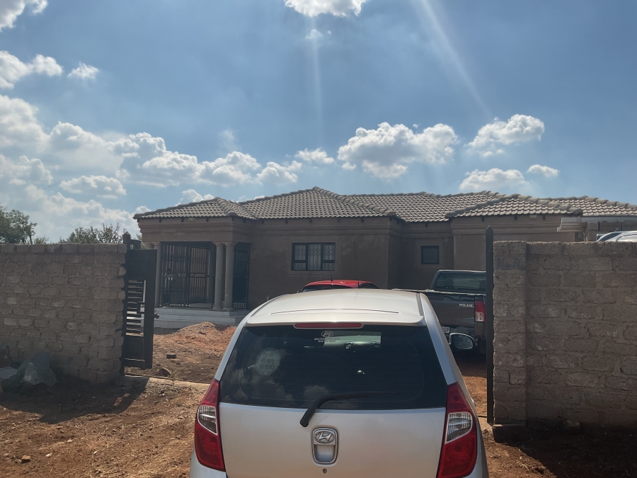 3 Bedroom Property for Sale in Chris Hani Gauteng