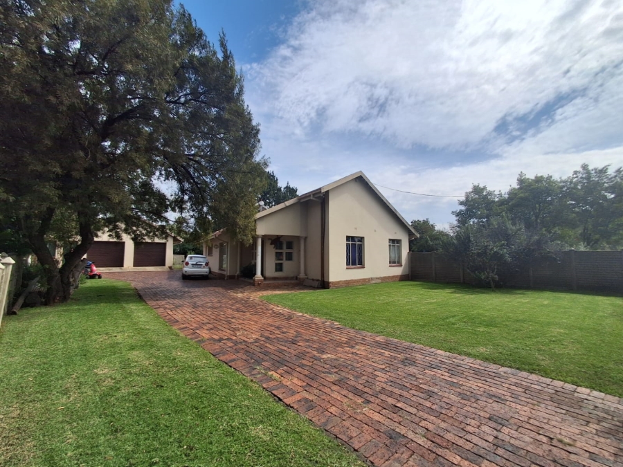 3 Bedroom Property for Sale in Meyerton Central Gauteng