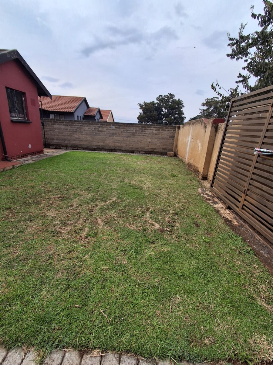 2 Bedroom Property for Sale in Unitas Park Gauteng
