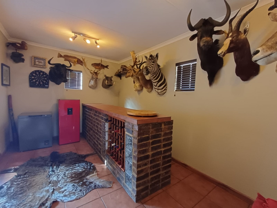 4 Bedroom Property for Sale in Vanderbijlpark SE 6 Gauteng