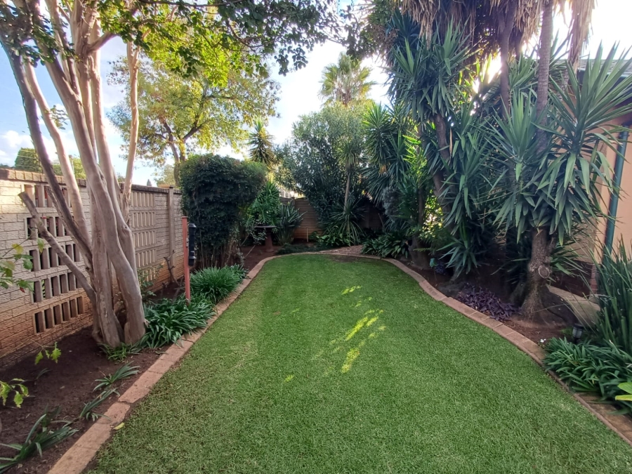 4 Bedroom Property for Sale in Vanderbijlpark SE 6 Gauteng