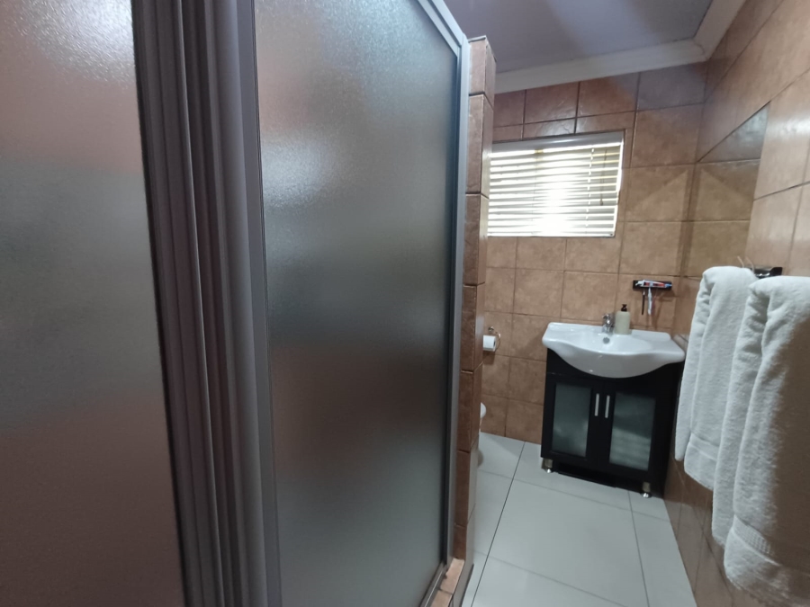 4 Bedroom Property for Sale in Vanderbijlpark SE 6 Gauteng