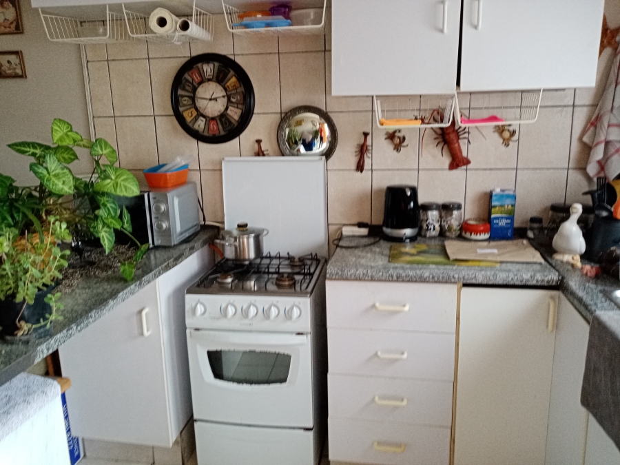 1 Bedroom Property for Sale in Selection Park Gauteng