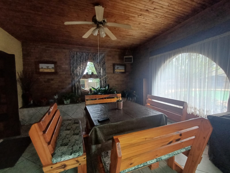 4 Bedroom Property for Sale in Mullerstuine Gauteng
