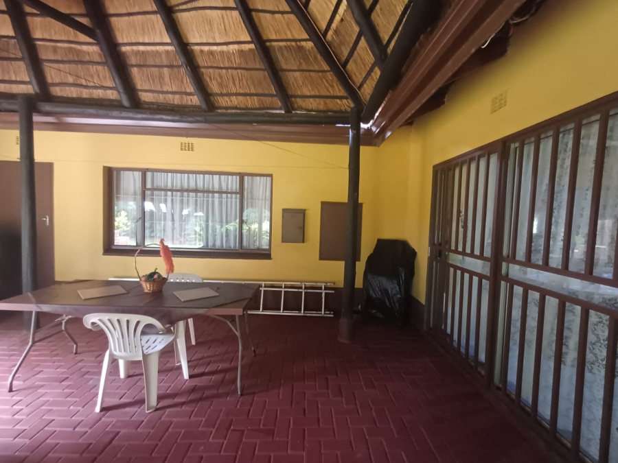 4 Bedroom Property for Sale in Mullerstuine Gauteng
