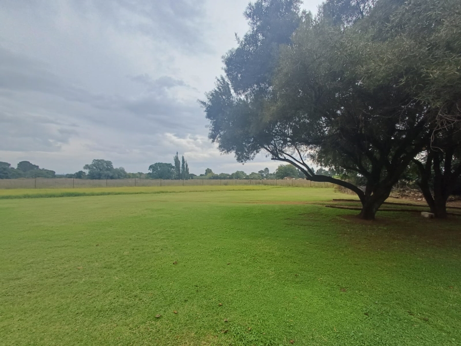 4 Bedroom Property for Sale in Mullerstuine Gauteng