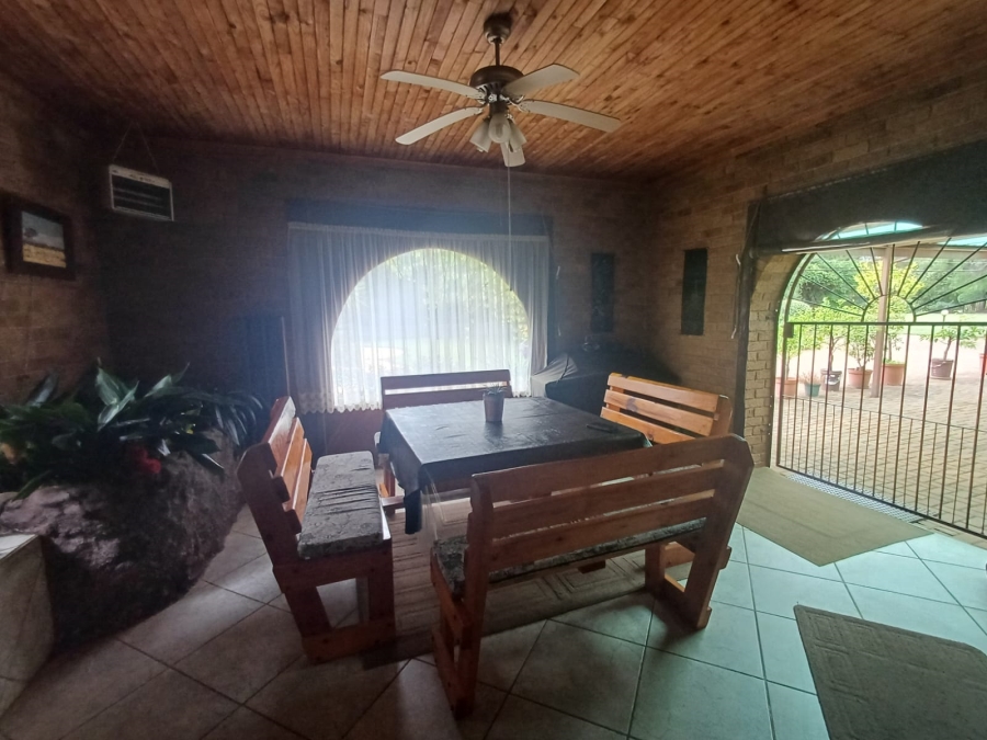 4 Bedroom Property for Sale in Mullerstuine Gauteng