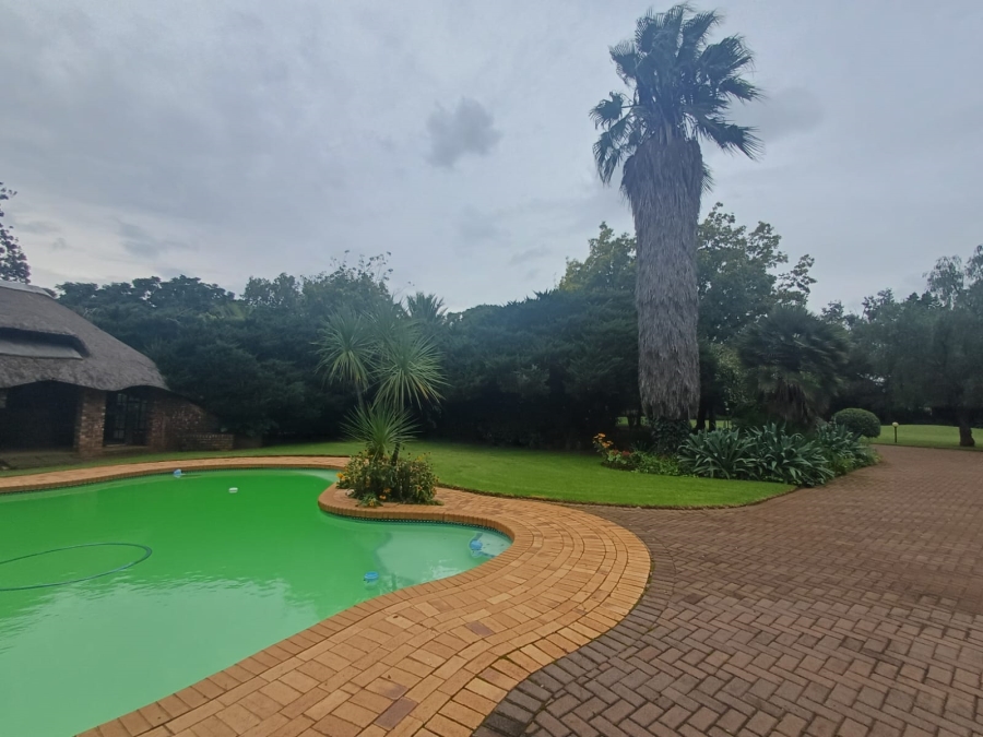 4 Bedroom Property for Sale in Mullerstuine Gauteng