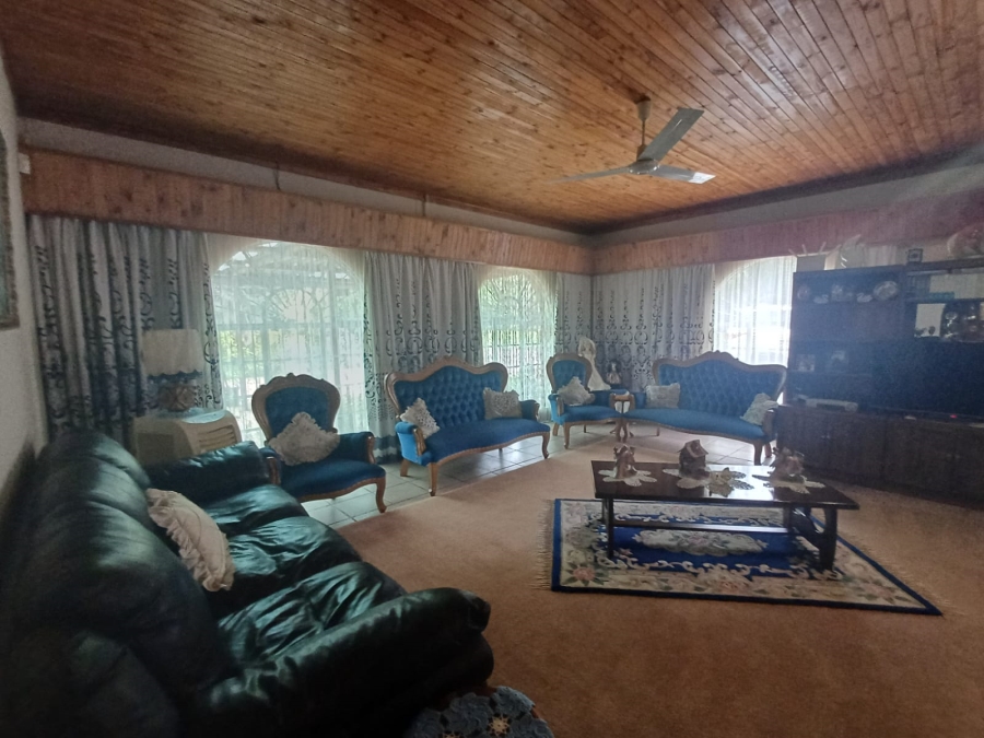 4 Bedroom Property for Sale in Mullerstuine Gauteng