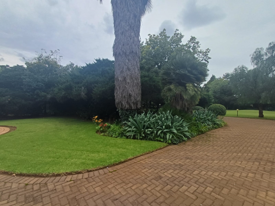 4 Bedroom Property for Sale in Mullerstuine Gauteng