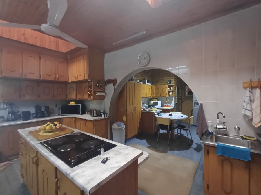 4 Bedroom Property for Sale in Mullerstuine Gauteng