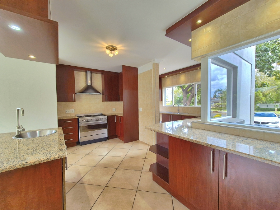 4 Bedroom Property for Sale in Helderwyk Gauteng