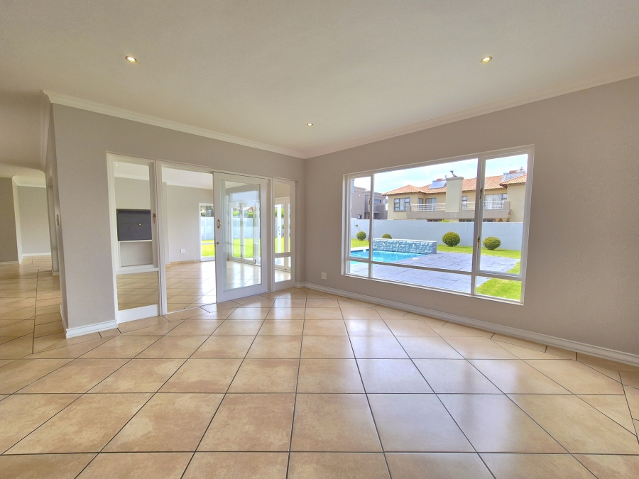 4 Bedroom Property for Sale in Helderwyk Gauteng