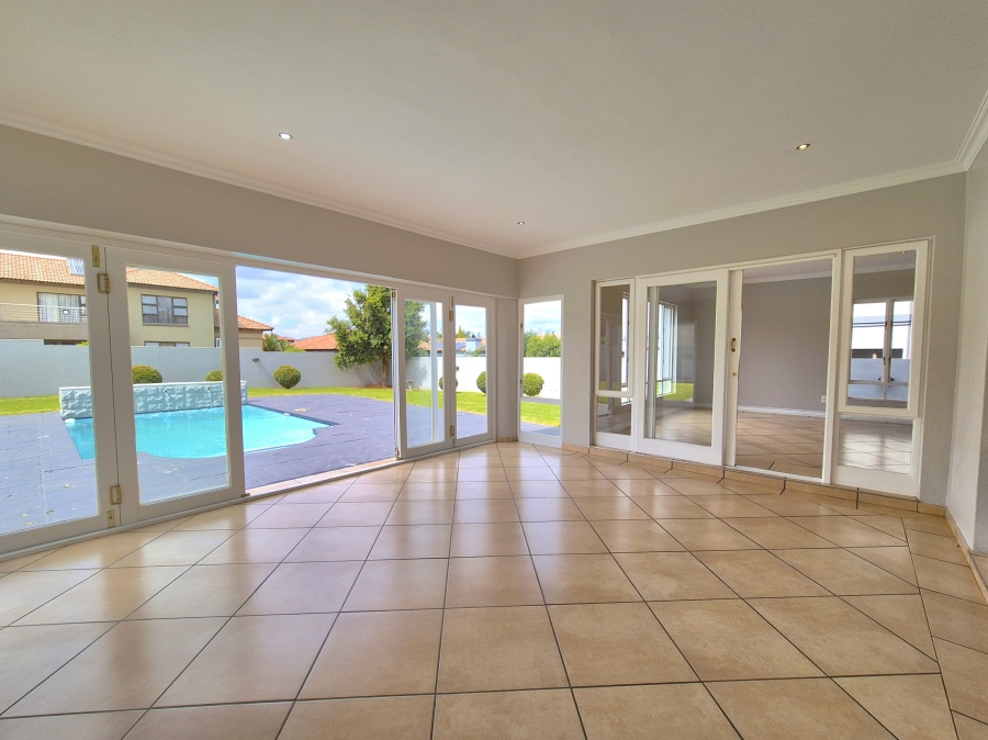 4 Bedroom Property for Sale in Helderwyk Gauteng