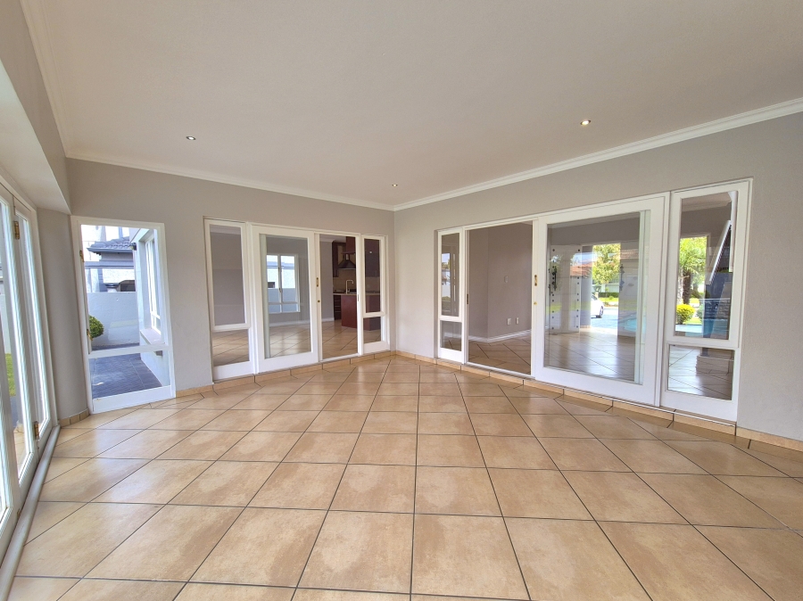 4 Bedroom Property for Sale in Helderwyk Gauteng