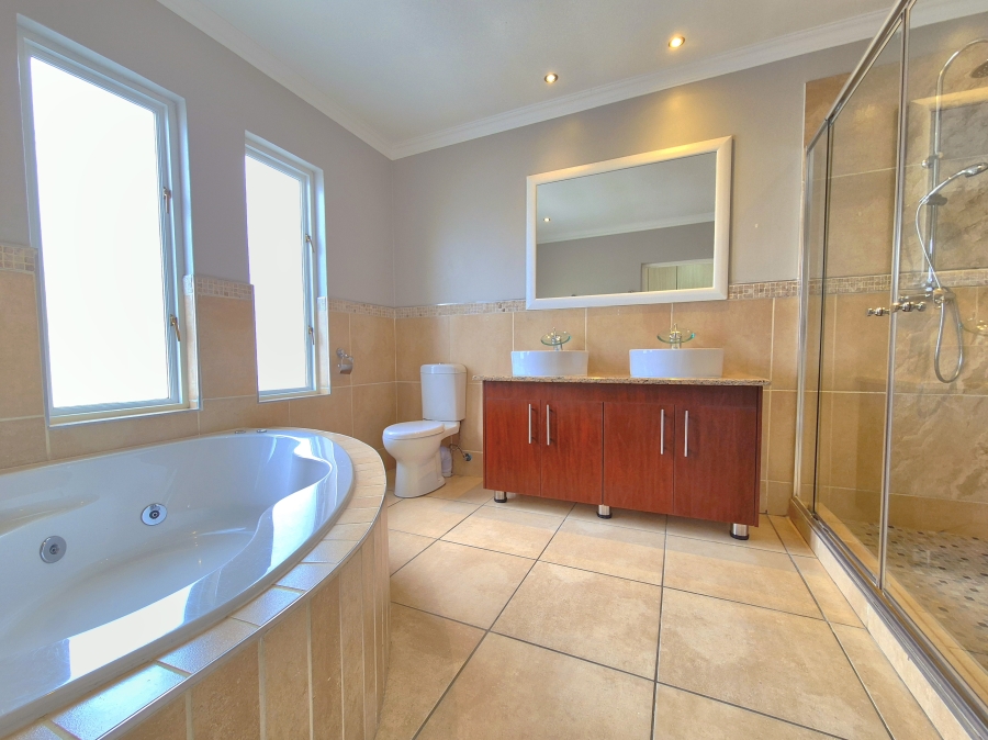 4 Bedroom Property for Sale in Helderwyk Gauteng