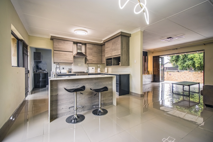 3 Bedroom Property for Sale in Hurlyvale Gauteng