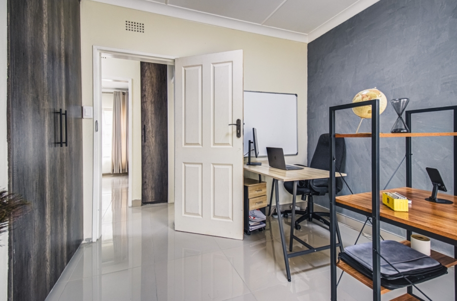 3 Bedroom Property for Sale in Hurlyvale Gauteng