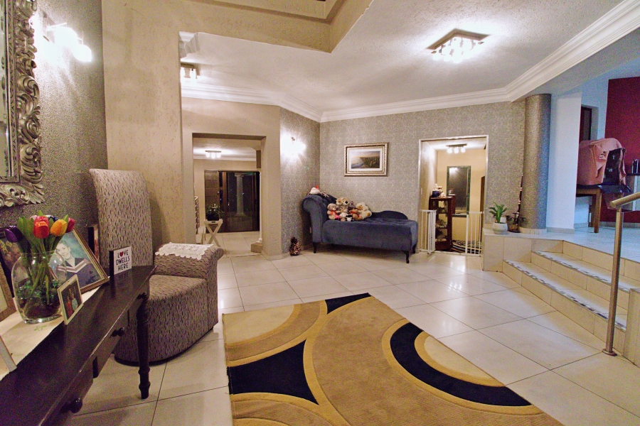 7 Bedroom Property for Sale in Ridgeway Gauteng