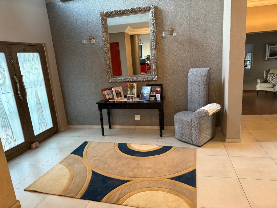 7 Bedroom Property for Sale in Ridgeway Gauteng