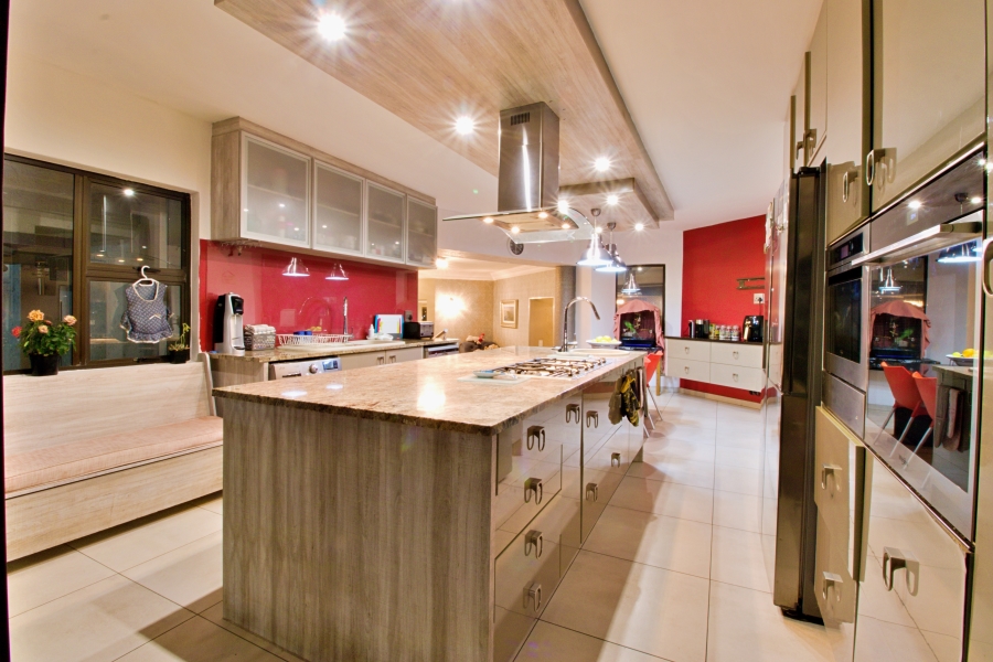 7 Bedroom Property for Sale in Ridgeway Gauteng