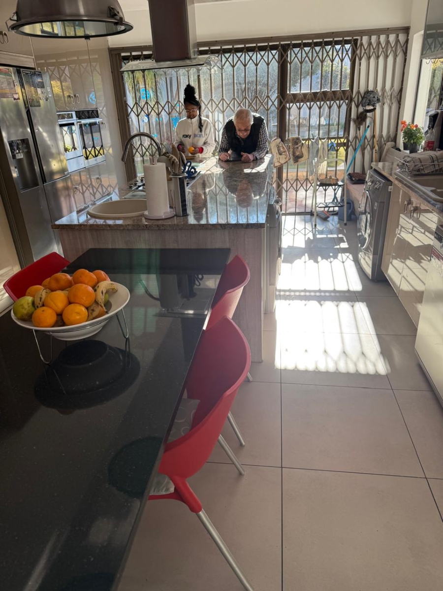 7 Bedroom Property for Sale in Ridgeway Gauteng