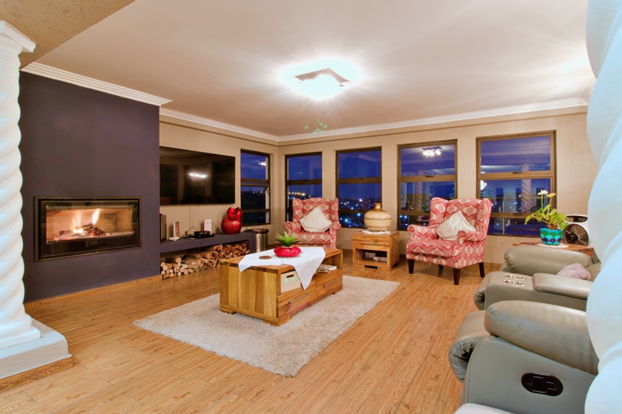 7 Bedroom Property for Sale in Ridgeway Gauteng