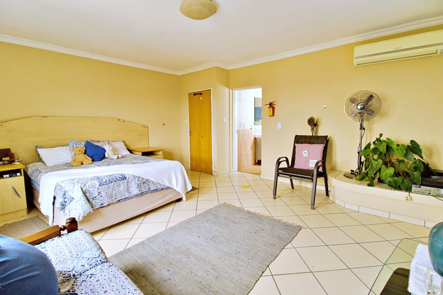 7 Bedroom Property for Sale in Ridgeway Gauteng