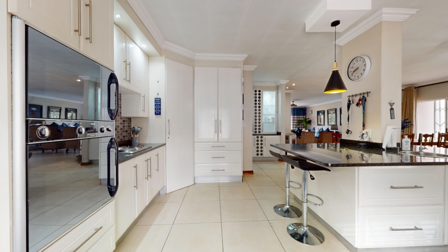 4 Bedroom Property for Sale in Lakefield Gauteng