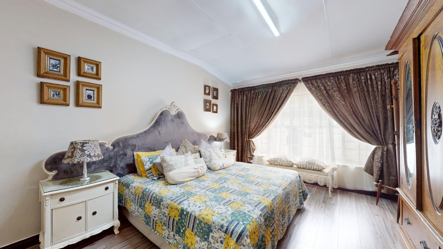 4 Bedroom Property for Sale in Lakefield Gauteng