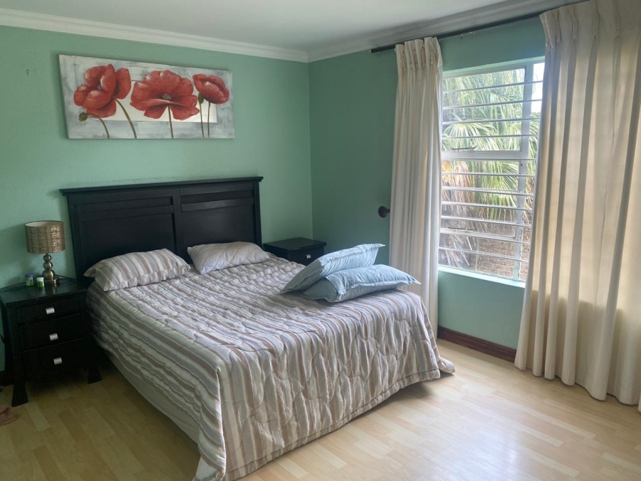 5 Bedroom Property for Sale in Illiondale Gauteng