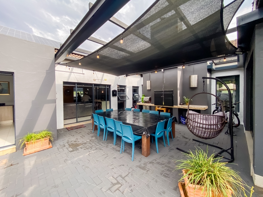 4 Bedroom Property for Sale in Midstream Meadows Gauteng