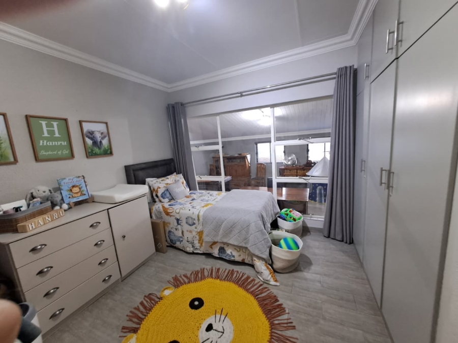 3 Bedroom Property for Sale in Overkruin Gauteng