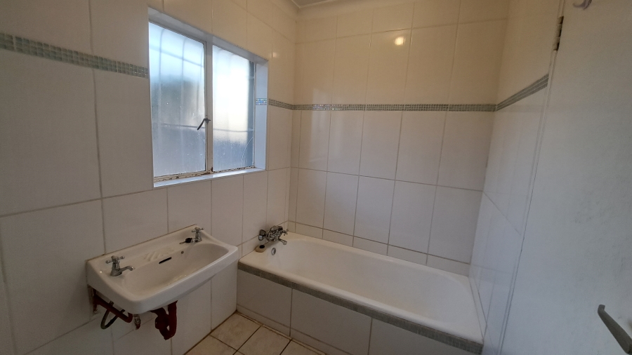 To Let 3 Bedroom Property for Rent in Witpoortjie Gauteng