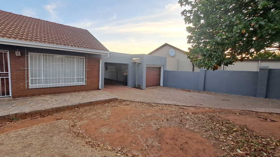 To Let 3 Bedroom Property for Rent in Witpoortjie Gauteng
