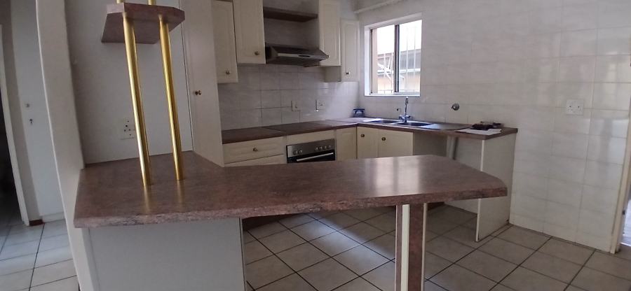 2 Bedroom Property for Sale in New Redruth Gauteng